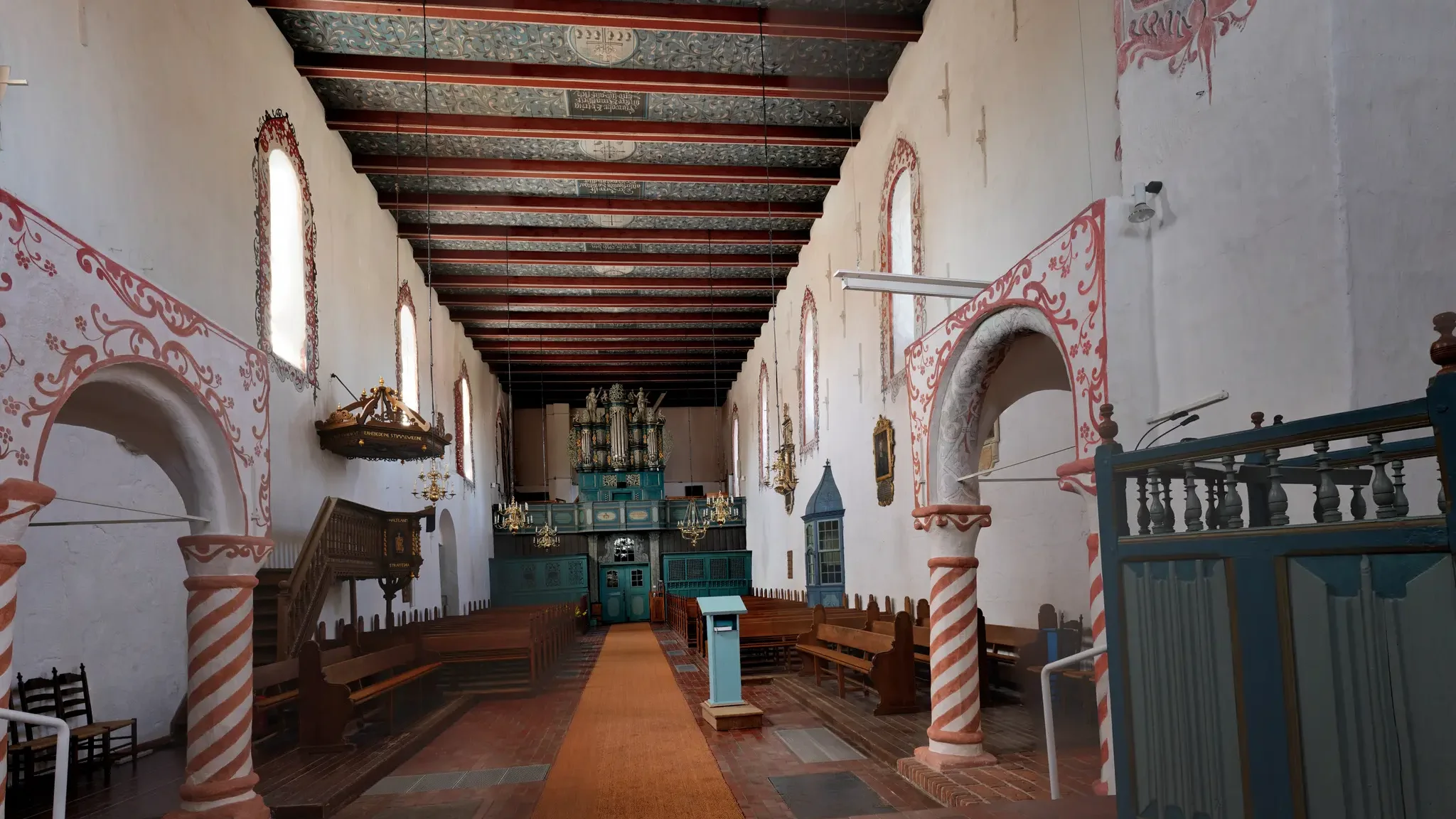 Kirchenschiff von St. Florian in Sillenstede, Blick aus dem 360°-Rundgang